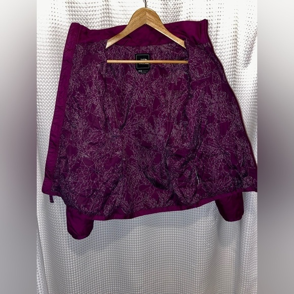 Women’s The North Face lightweight short dark Fuchsia Jacket size small - Picture 7 of 14